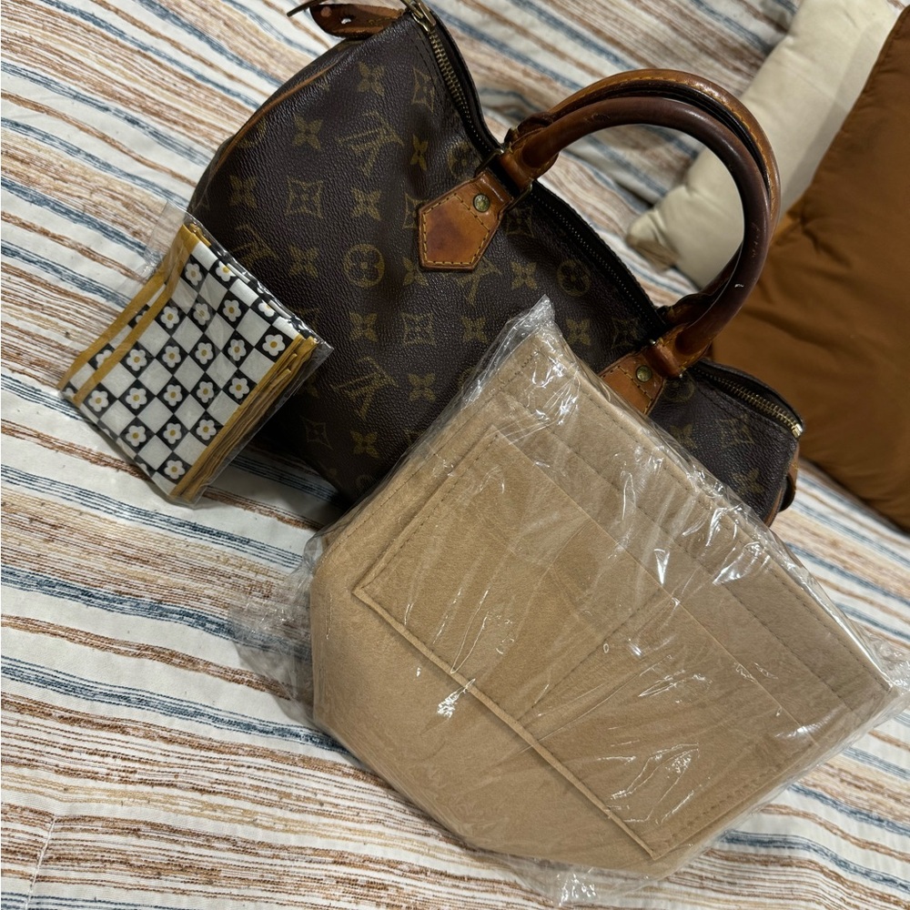 👜 FREE INSERT AND TWILLY 👜 LV SPEEDY 30 PRE OWNED
